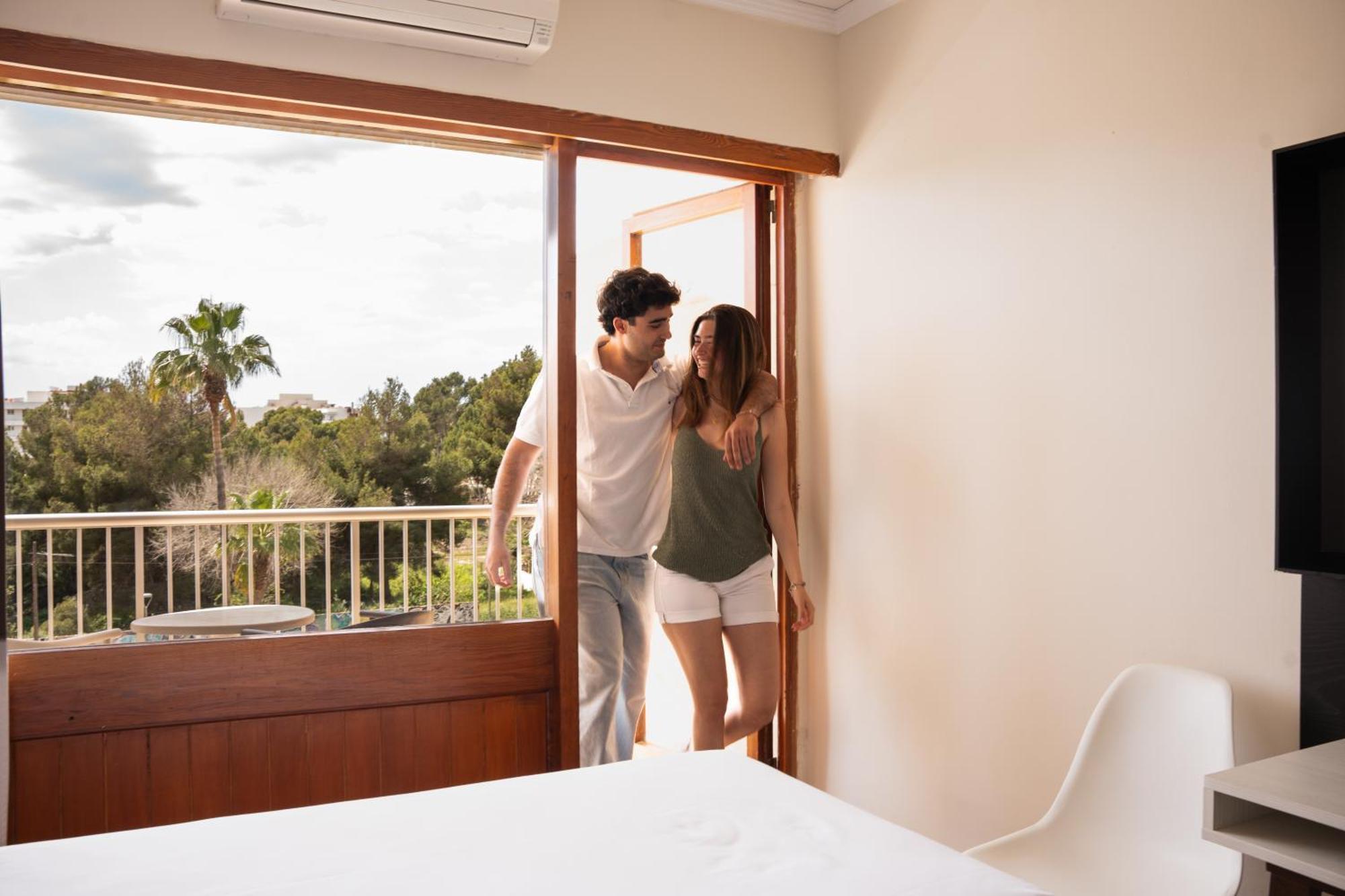 Nura Condor Hotel 3*
