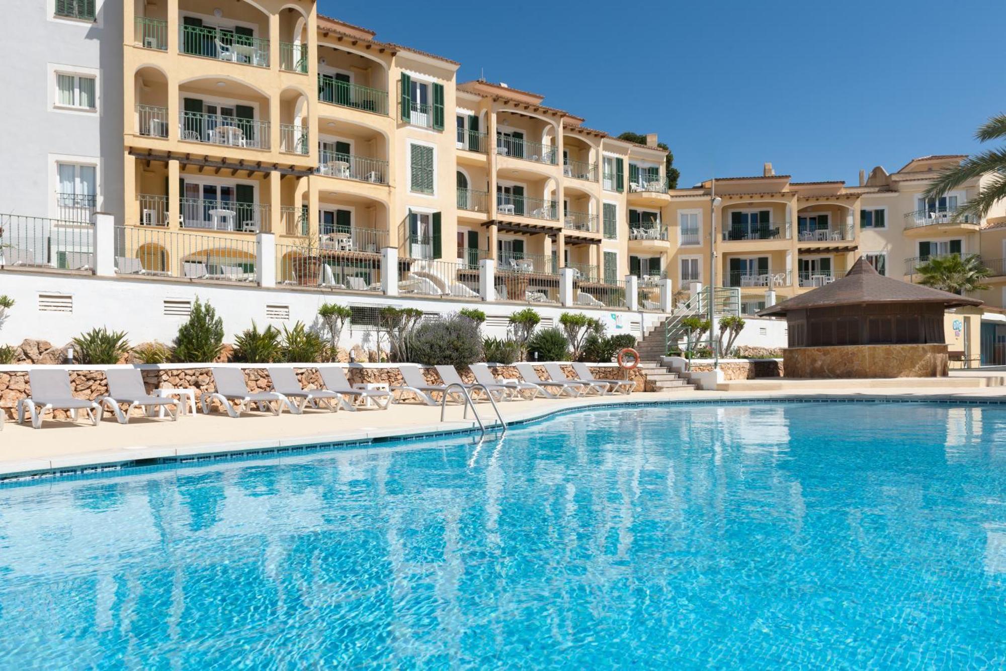 Apartahotel Ona Cala Pi Club