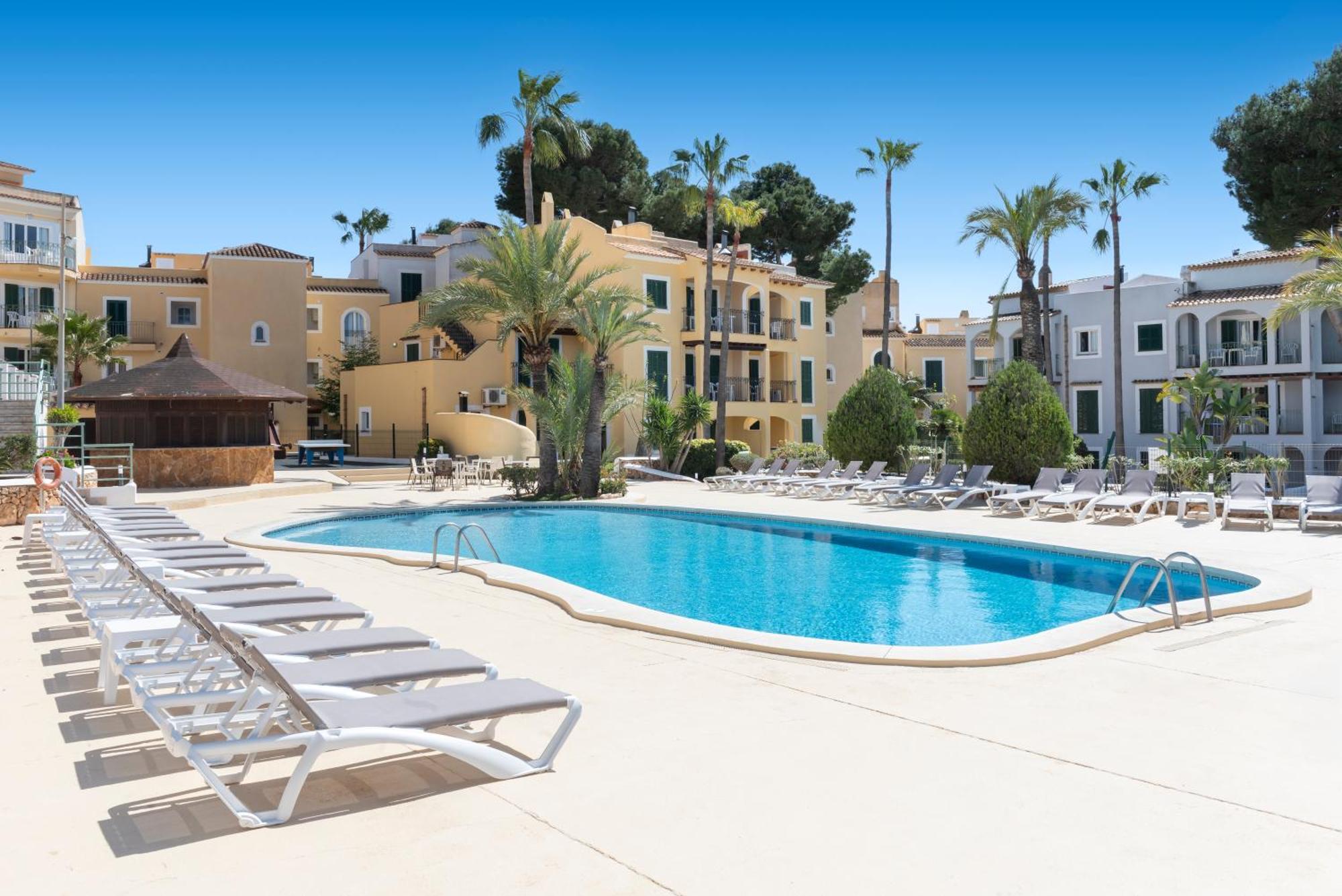 Ona Cala Pi Club Apartahotel 3*