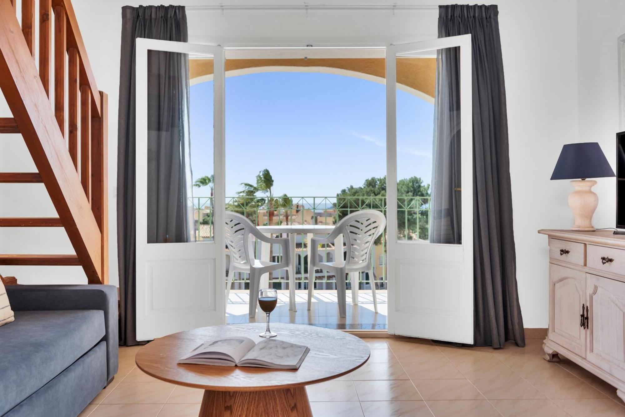 Apartahotel Ona Club 3*