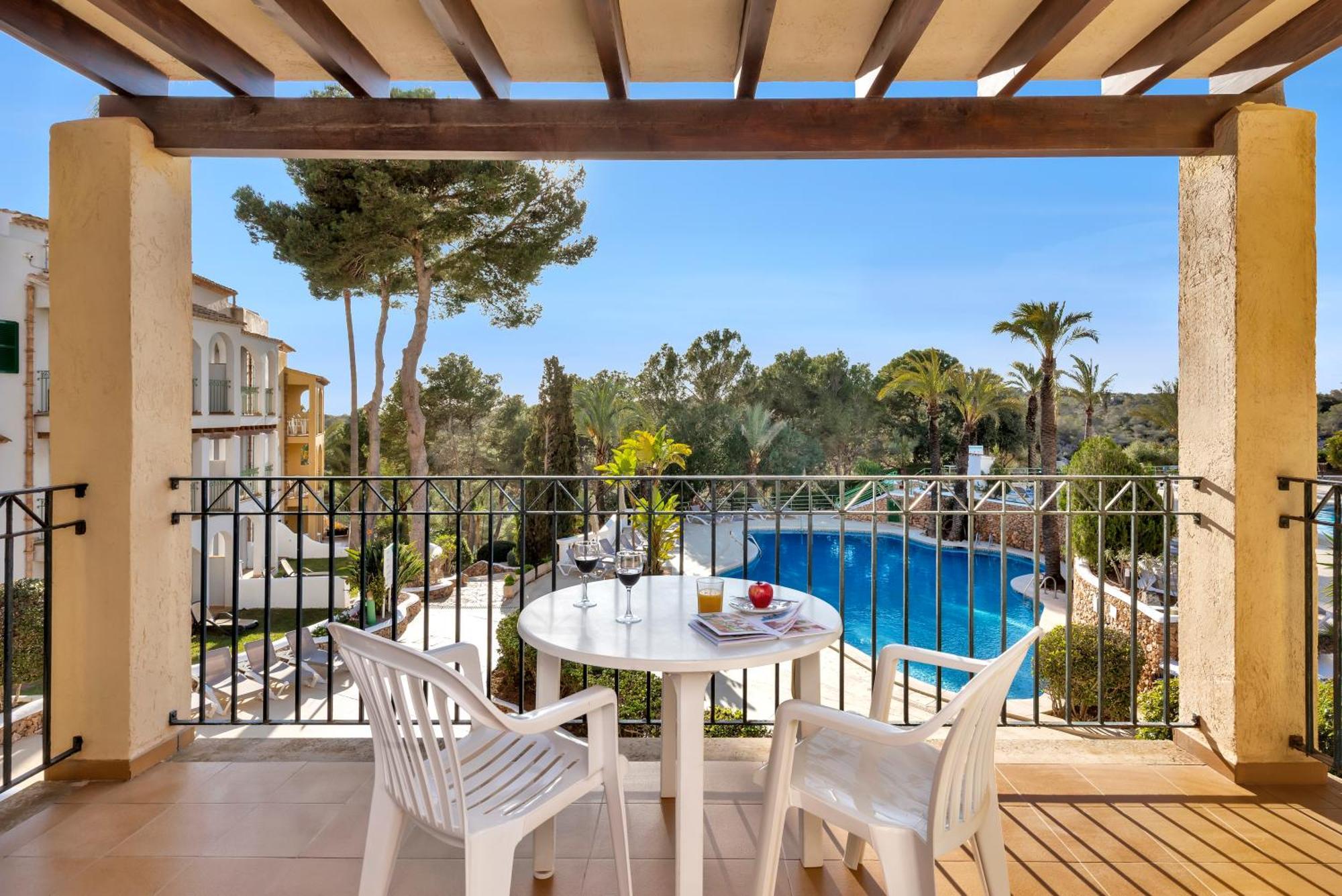 Apartahotel Ona Cala Pi Club 3*