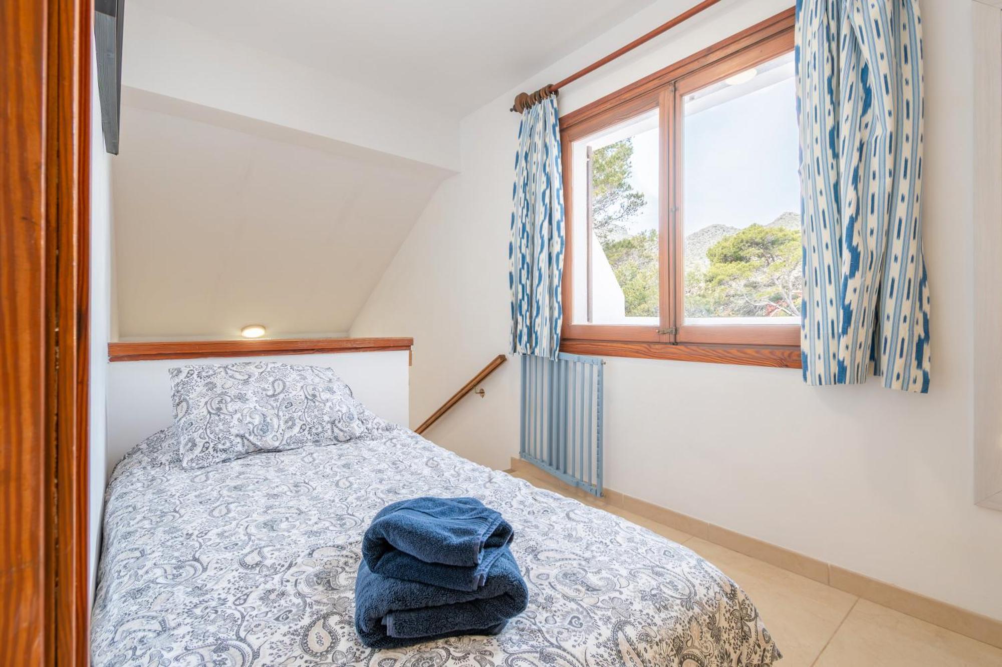 10 Botana Villa *