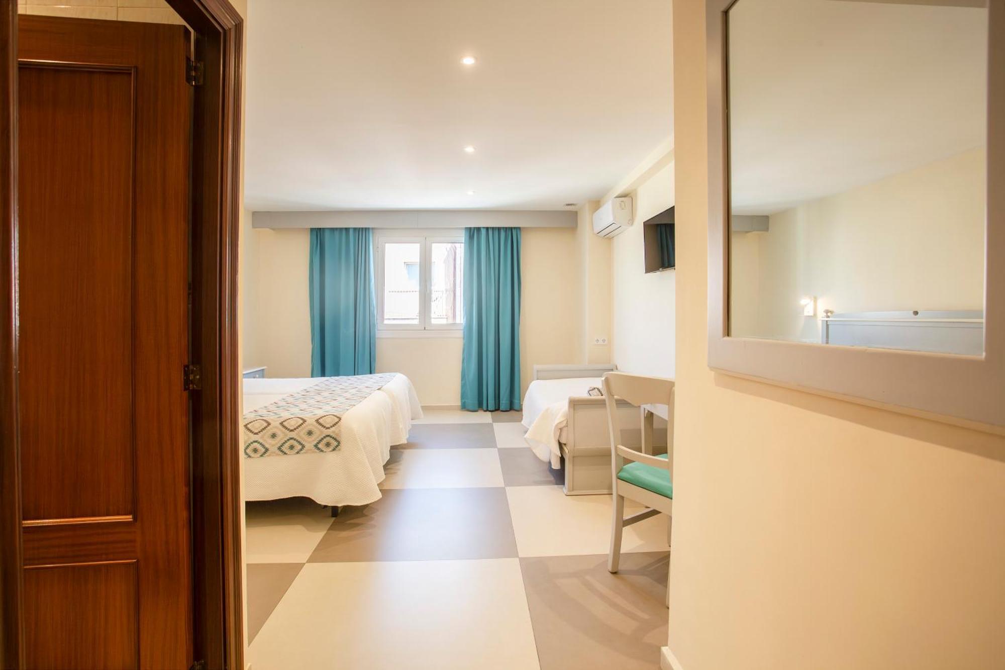 Hotel Playa Sol 2*
