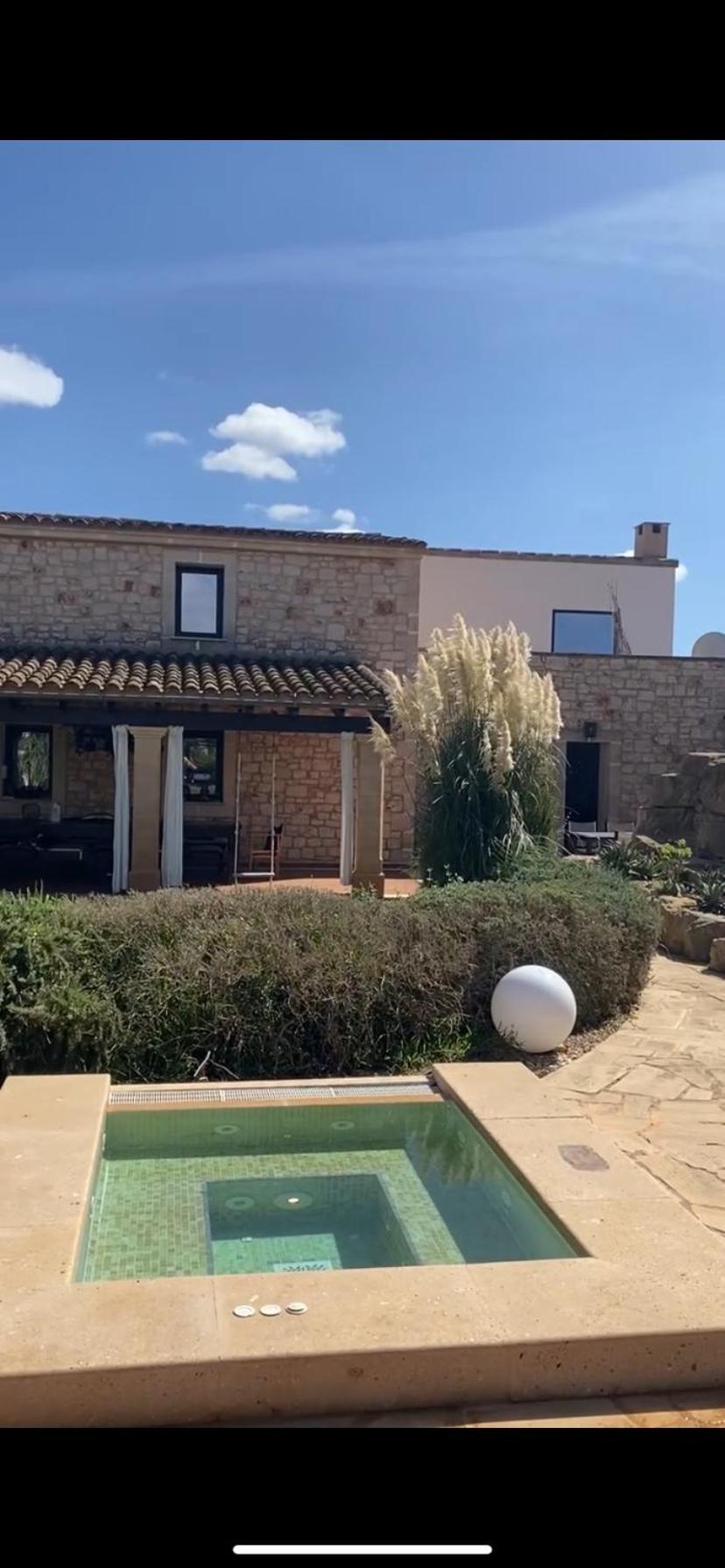 Mallorca 19 Km Montuiri Gallo Negro Santanyi Gesamte Social Media Villa *