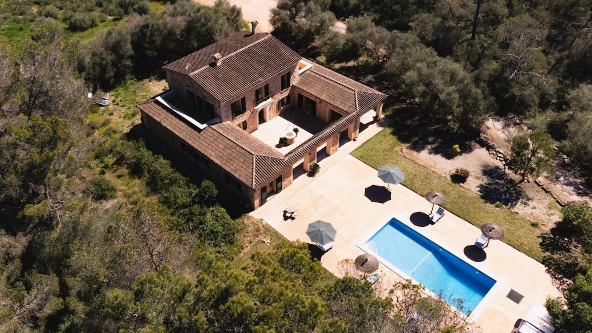 With A Pool In Mallorca For 12 People Sencelles
