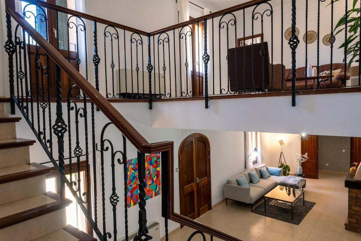 Villa With A Pool In Mallorca For 12 People *