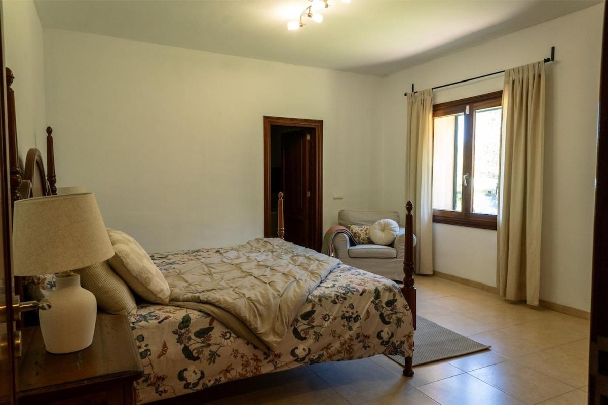 With A Pool In Mallorca For 12 People Sencelles