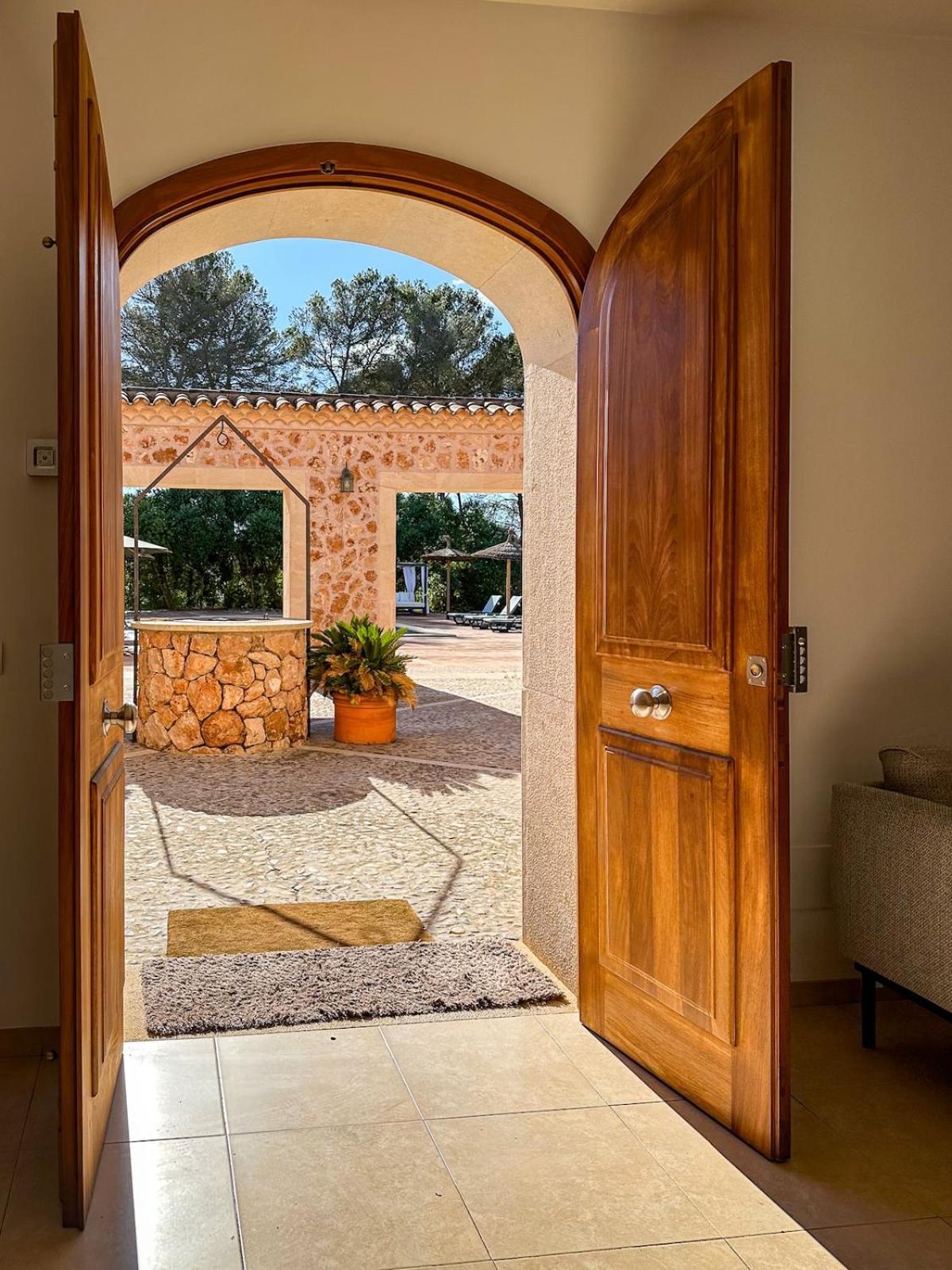 Villa With A Pool In Mallorca For 12 People