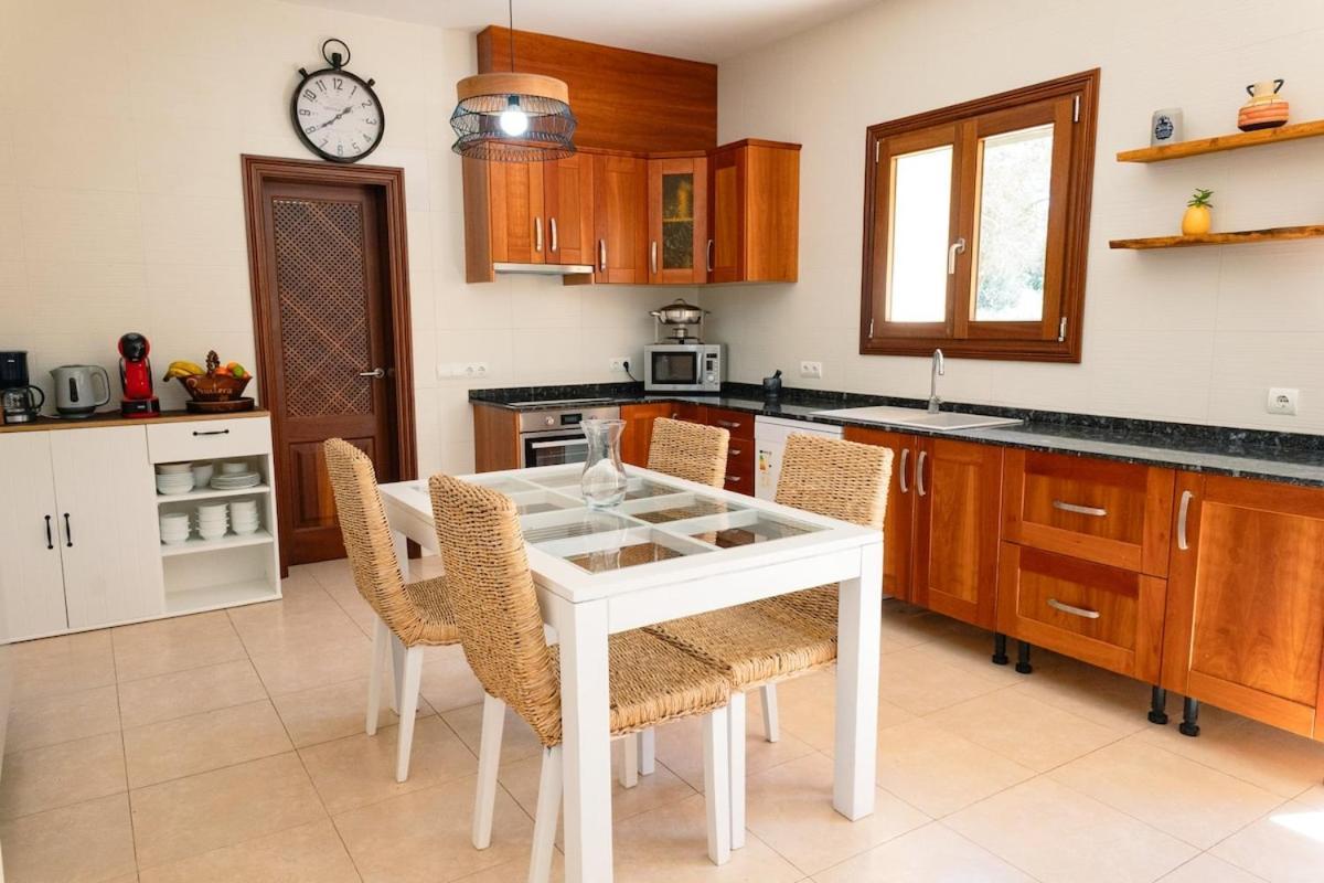 With A Pool In Mallorca For 12 People Villa Sencelles