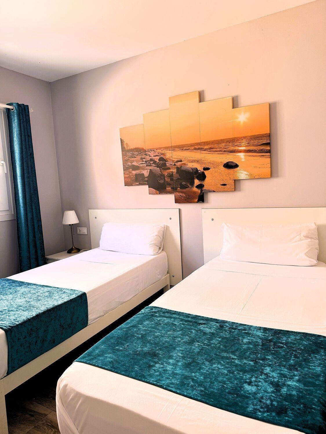 Q-royal Hotel *