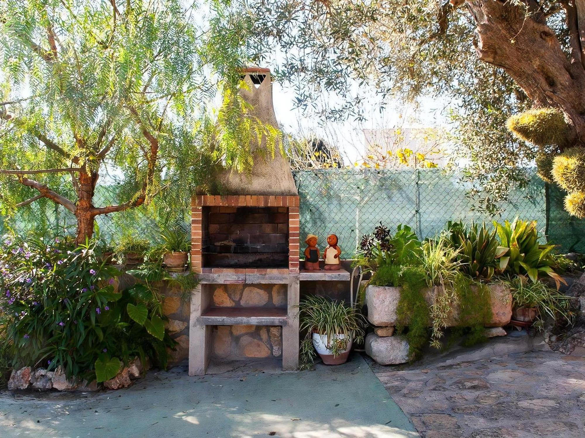 - Cosy 3 Bedroom With Private Pool And Ac * Búger