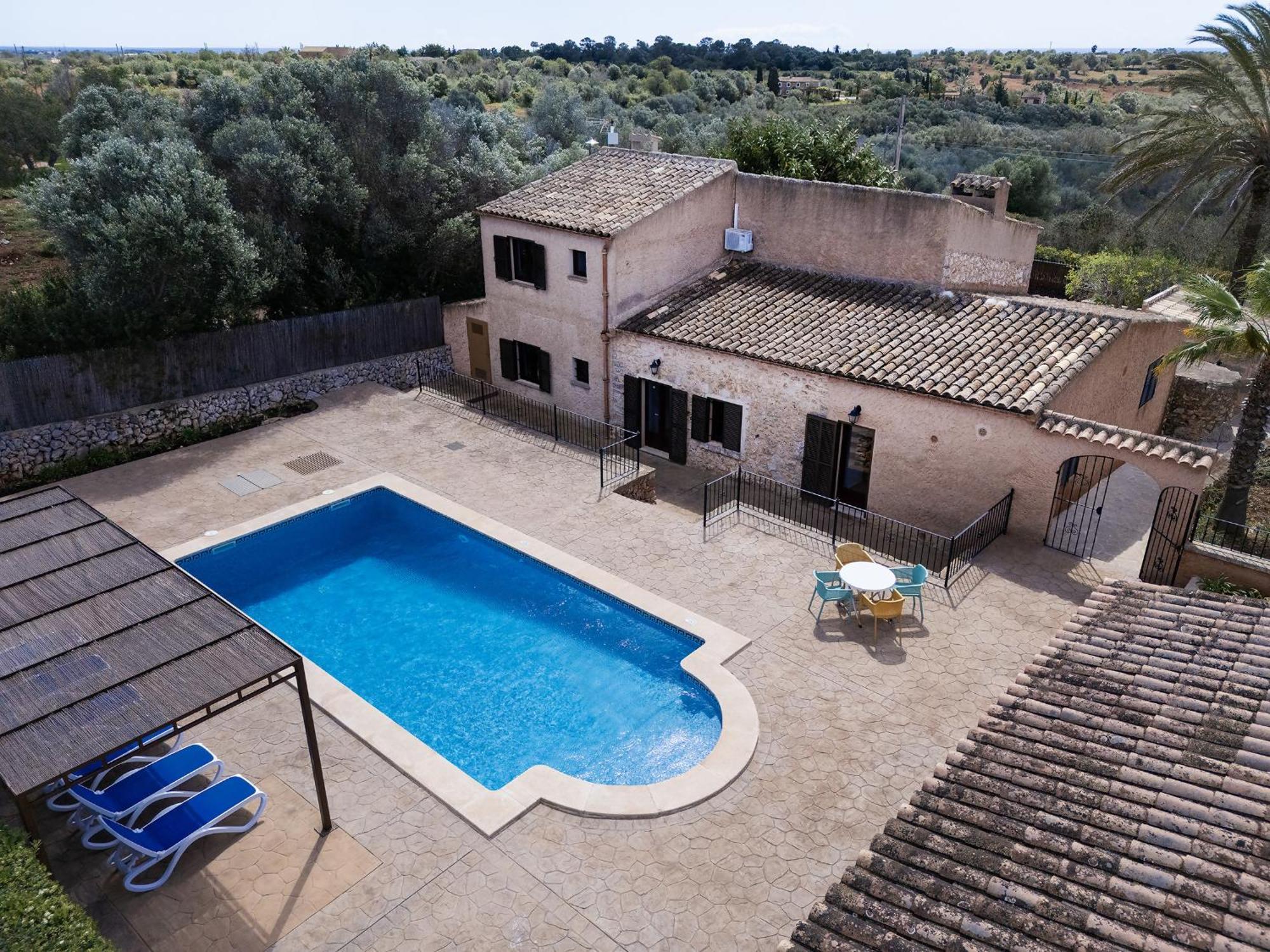 Chalet Con Piscina Bbq Terraza Y Wifi Santanyí