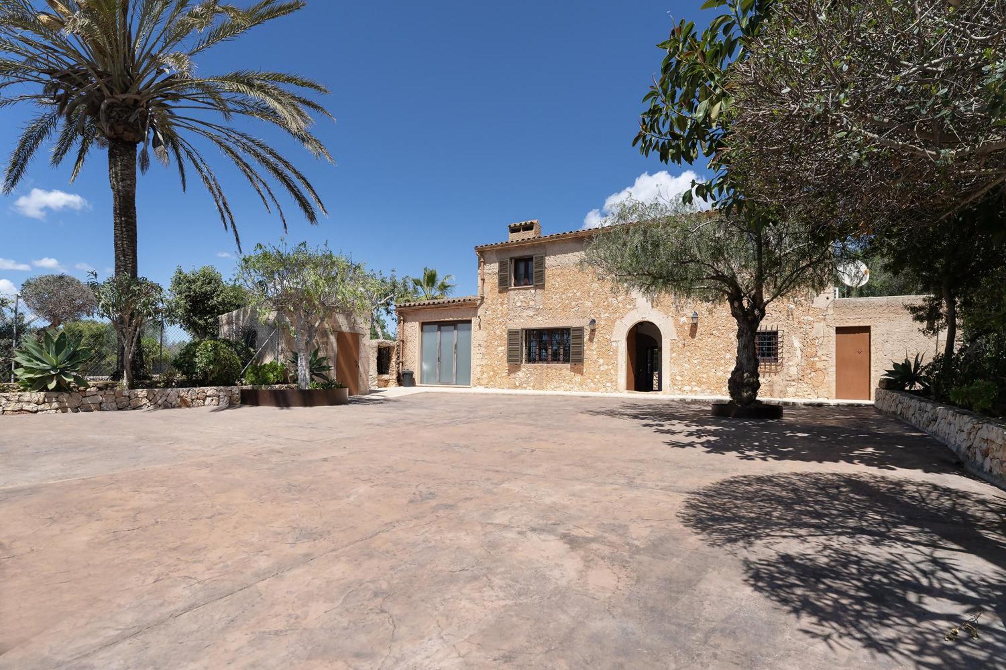 Chalet Con Piscina Bbq Terraza Y Wifi Santanyí