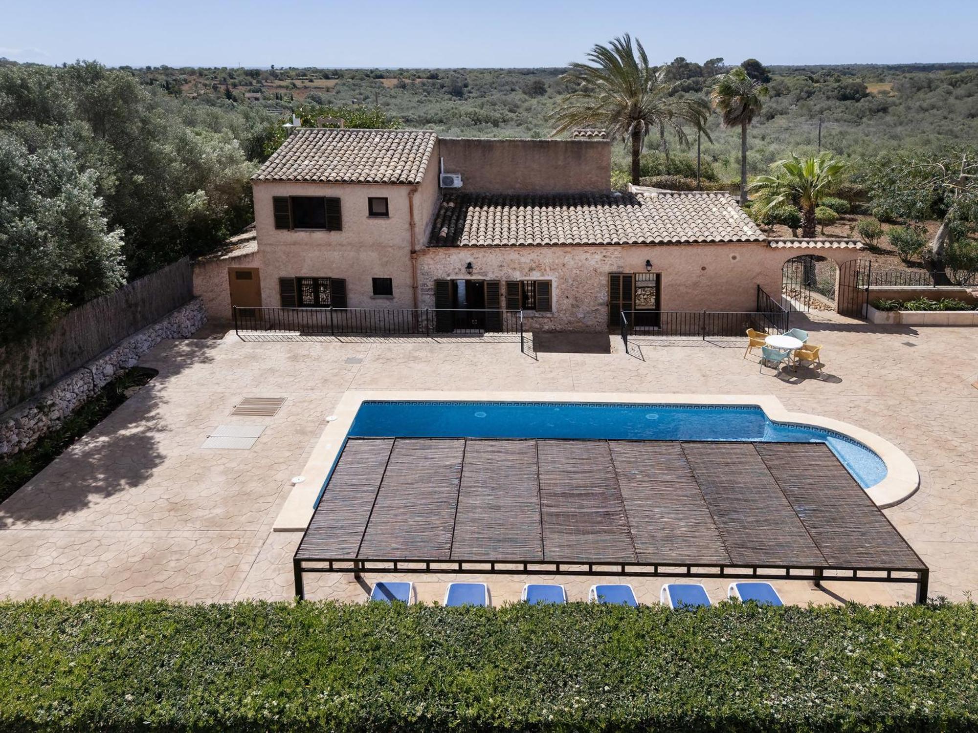 Chalet Con Piscina Bbq Terraza Y Wifi