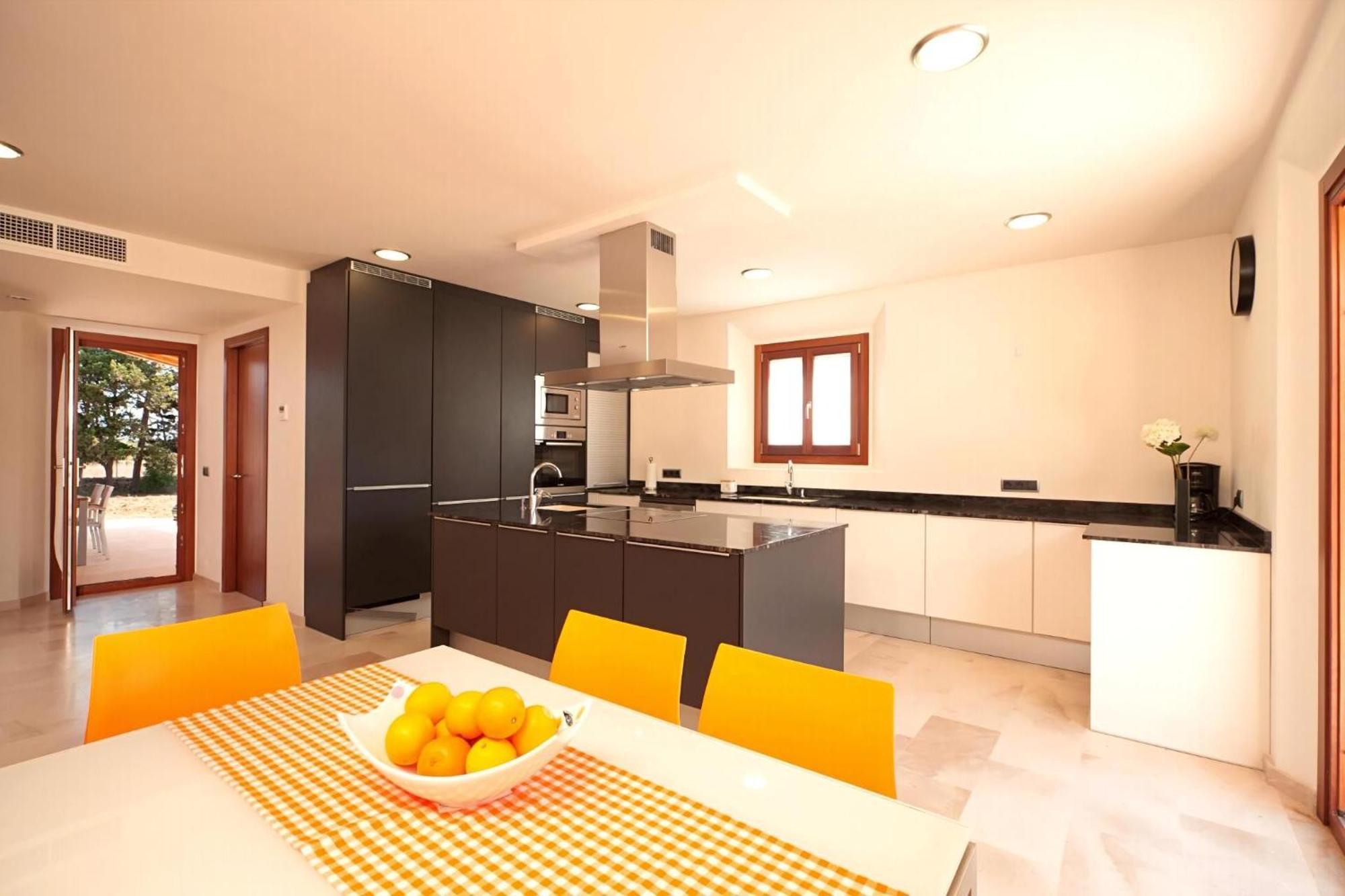 Fantastic Fiol 3 Bedrooms Perfectly Located Between And Puerto Villa *