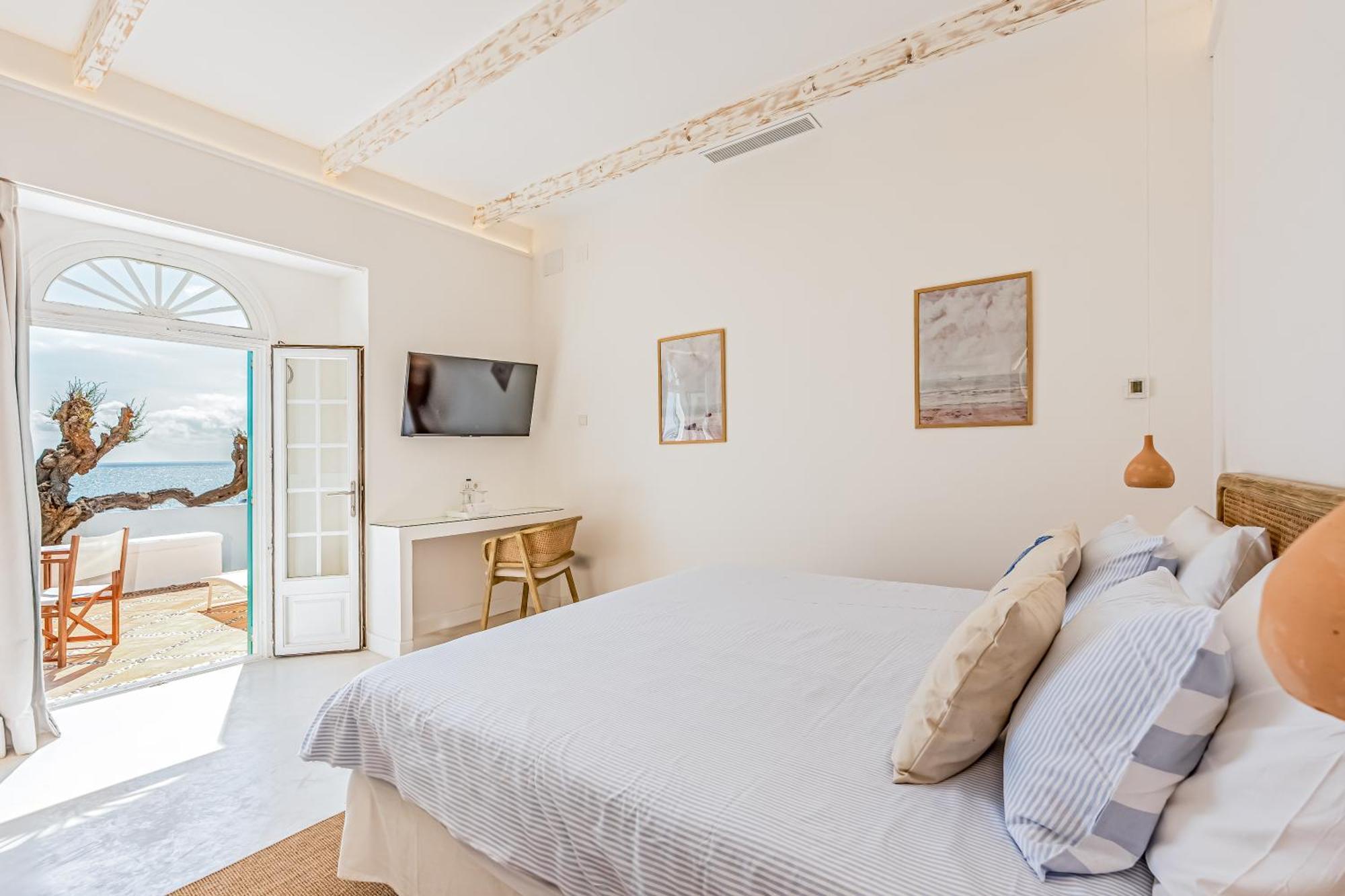 The Sea Club Bed and breakfast