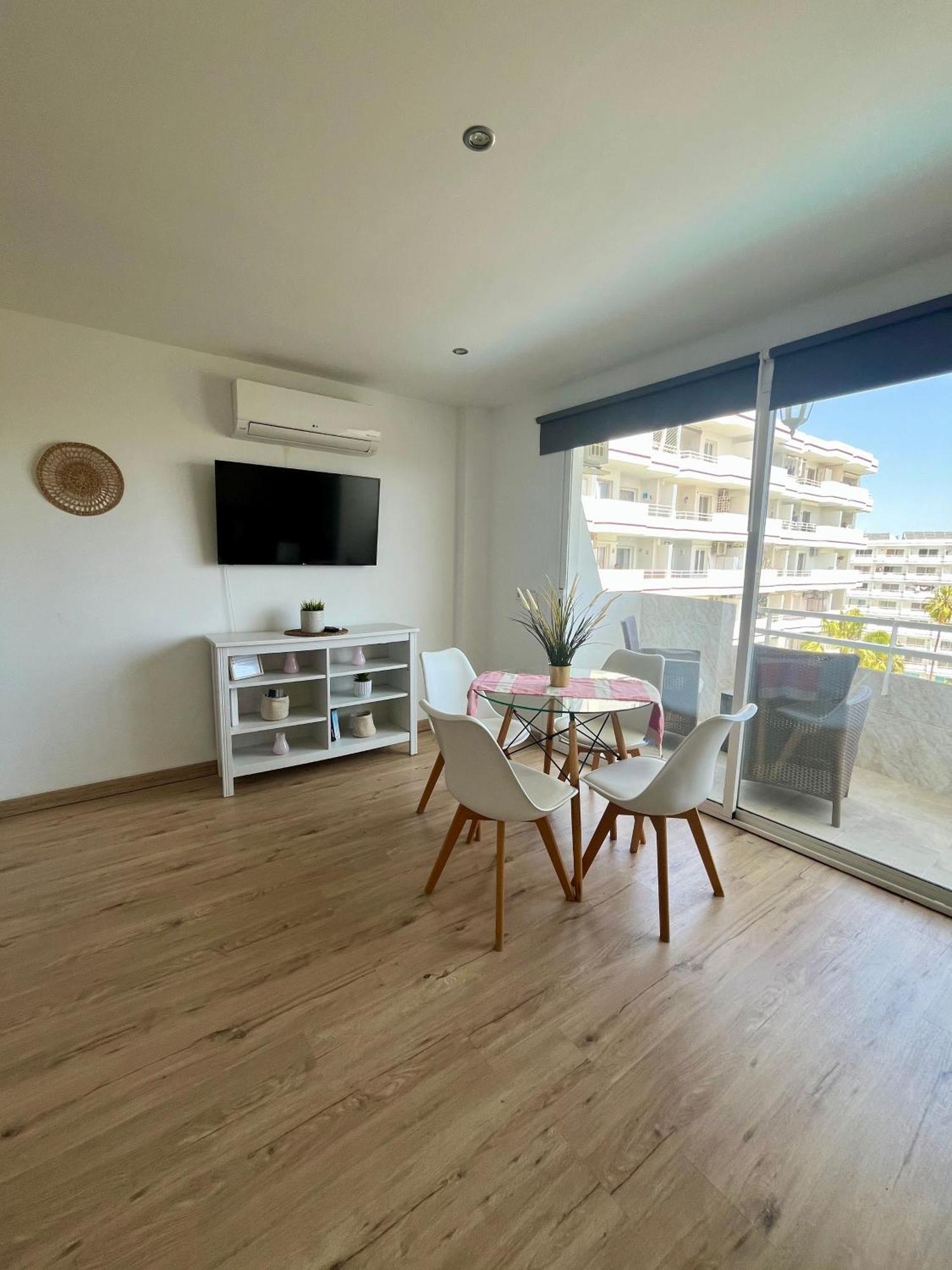 Summer In Alcudia With Pool-a/c-wifi-netflix...