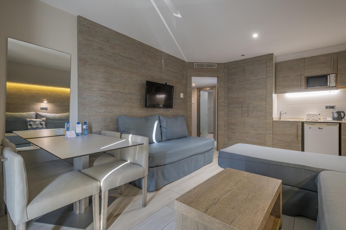 Apartahotel Leonardo Royal Mallorca Bay 4*