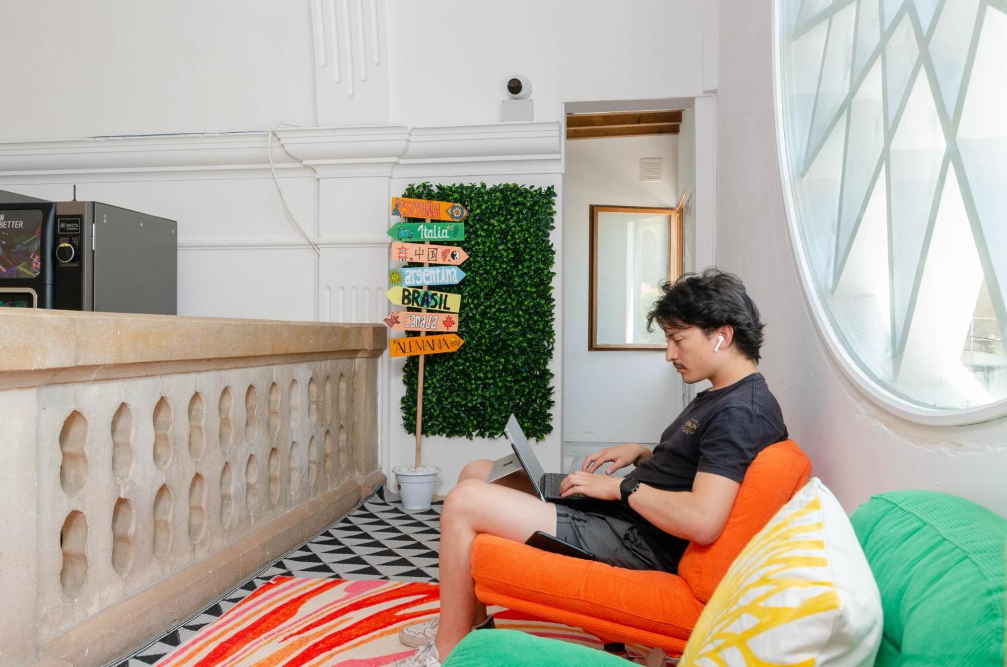 Urban - Juvenil - Youth Hostal