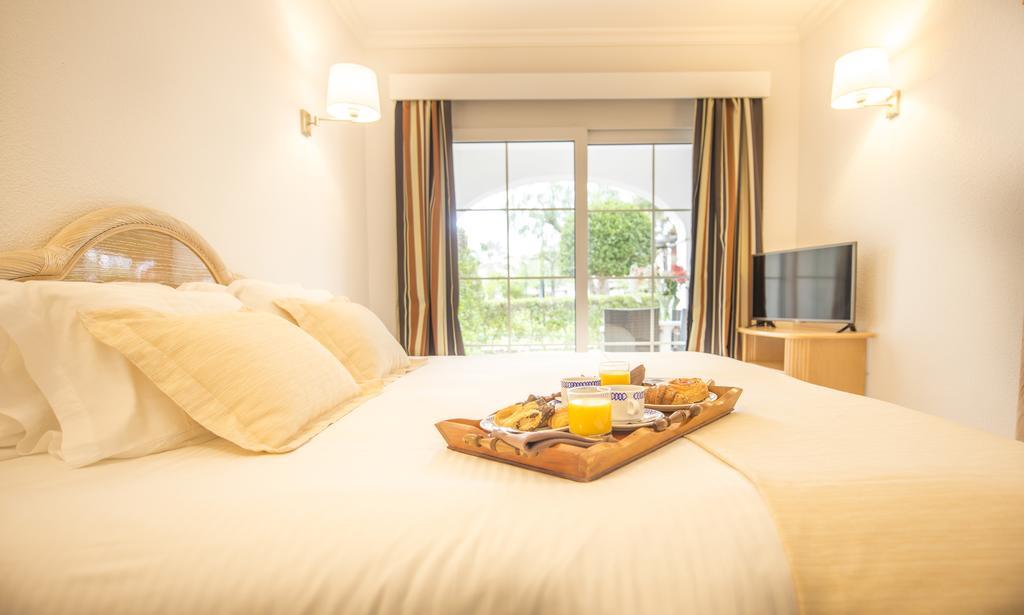 Ona Village Aparthotel 4*