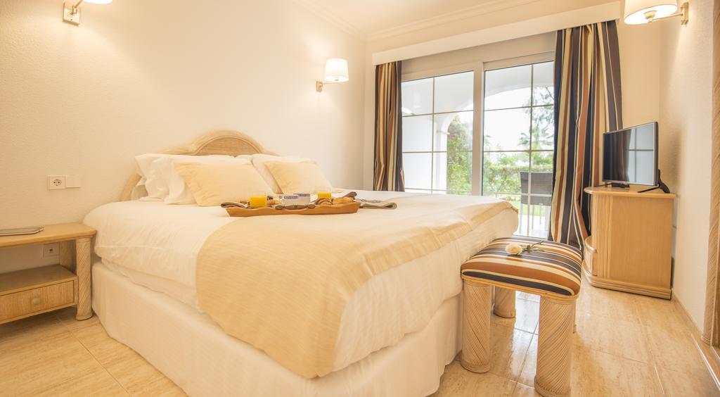 Aparthotel Ona Village 4*