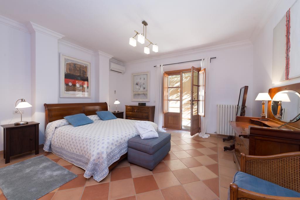 Circe Villa *