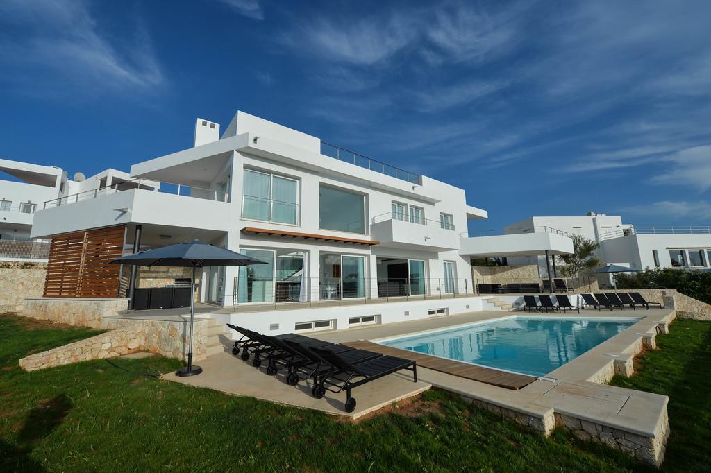 Serenity Villa *