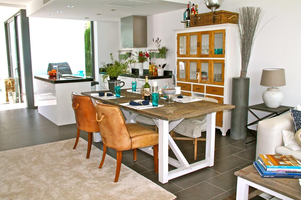 B-only Beach House Alcanada