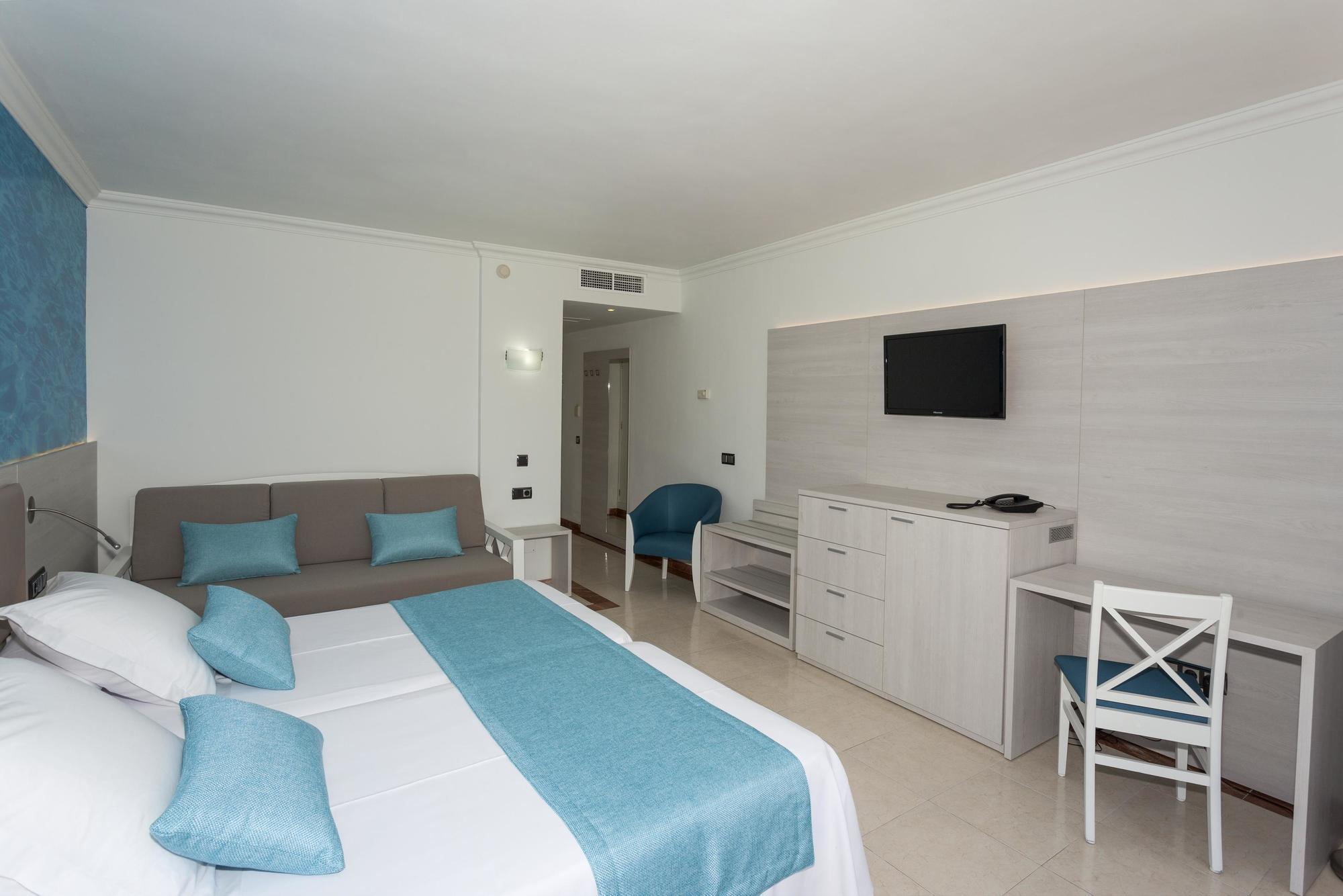 Y Paguera Apartahotel Peguera
