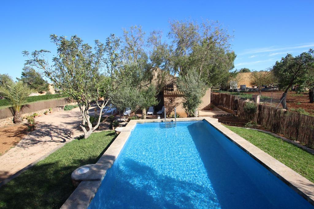 Finca Es Tres Pins Villa *