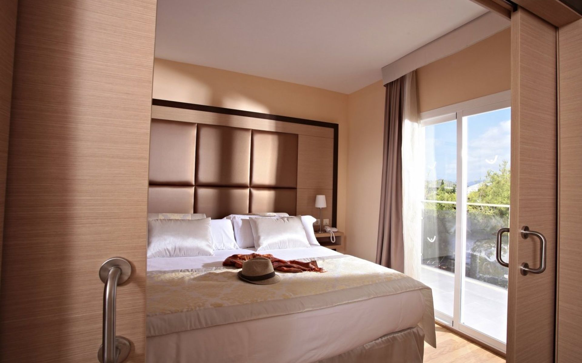 Apartahotel Zafiro Tropic 4*
