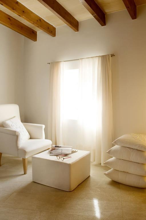 Bed and breakfast S'hotelet De 3*