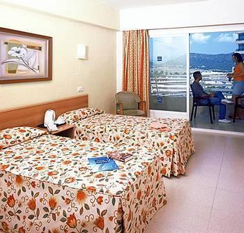 Fergus Pax- Adults Only Magaluf (Mallorca)