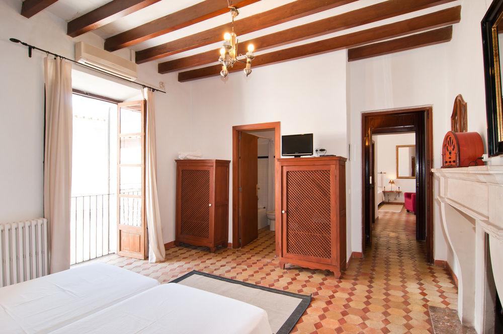 Leon De Sineu Sineu (Mallorca)