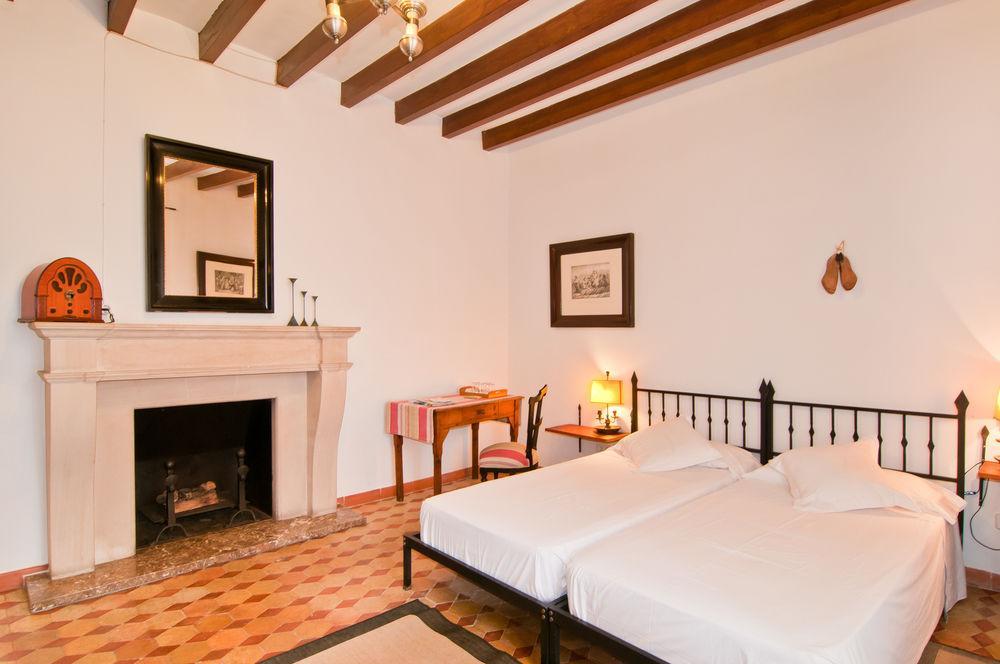 Leon De Sineu Sineu (Mallorca)