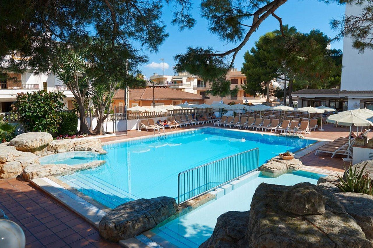 Grupotel Farrutx Hotel 4*
