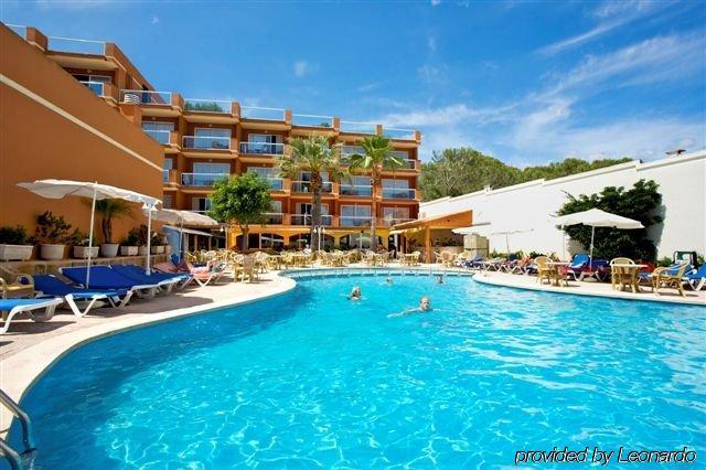 Y Paguera Apartahotel