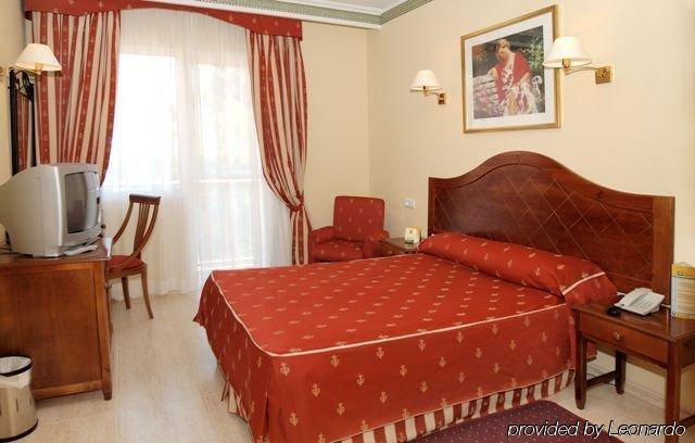 Bq Bulevar Peguera- Adults Only 4*