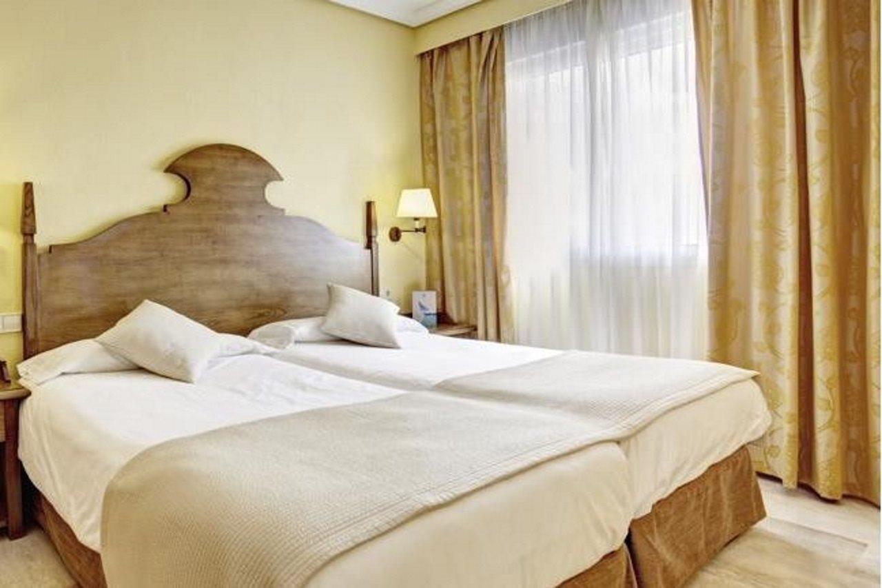 Grupotel Nilo & Apartahotel Peguera