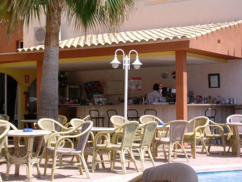 Y Paguera Apartahotel 4*