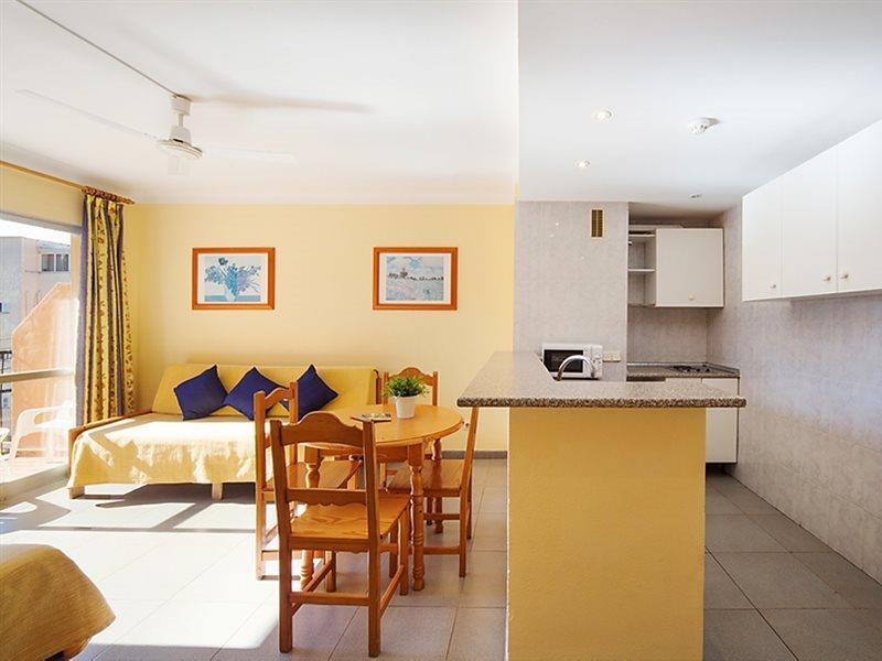 Martinez Apartahotel 2*