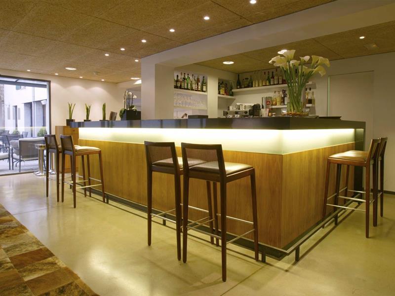 Petit Palace Tres Hotel 4*
