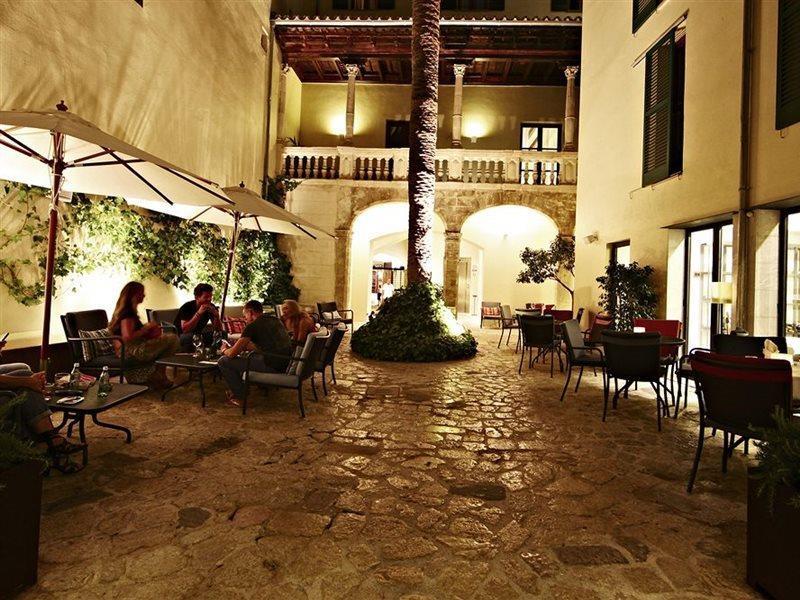 Petit Palace Tres Hotel