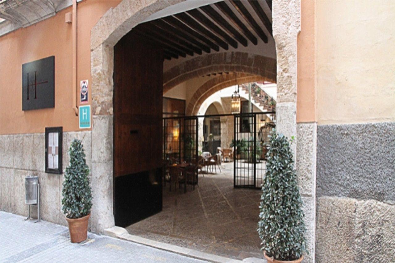 Cera (adults Only) 5*