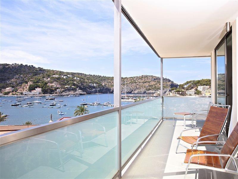 Aimia Hotel 4*
