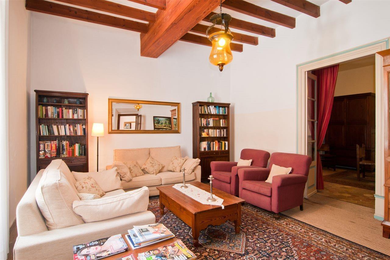 Leon De Hotel