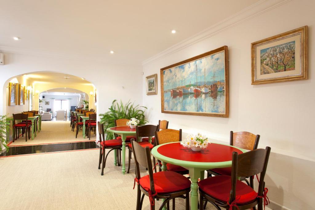 Sis Pins Hotel