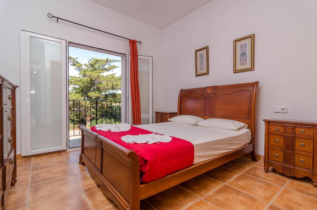Marilda Villa *