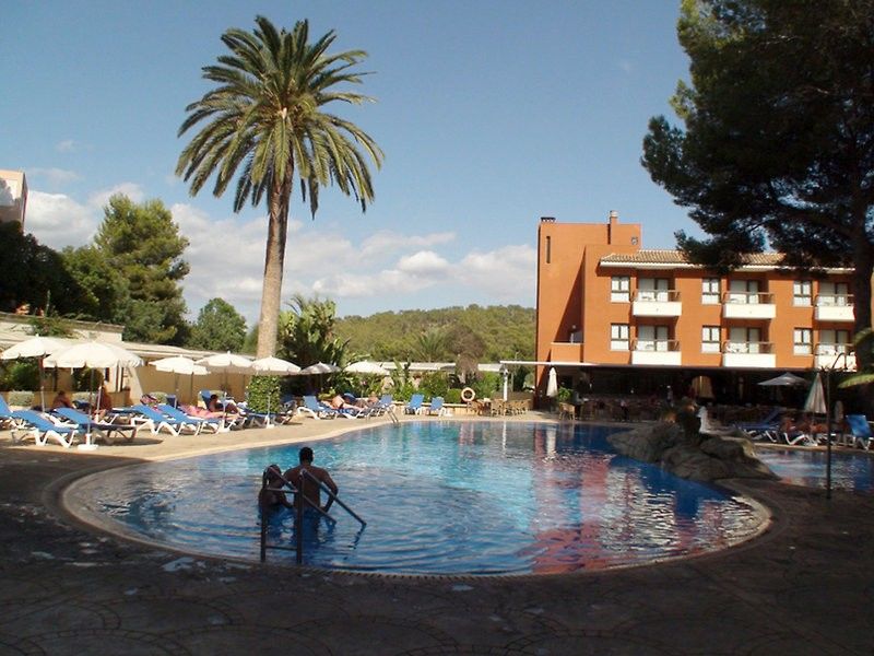 Hsm Madrigal Hotel 4*