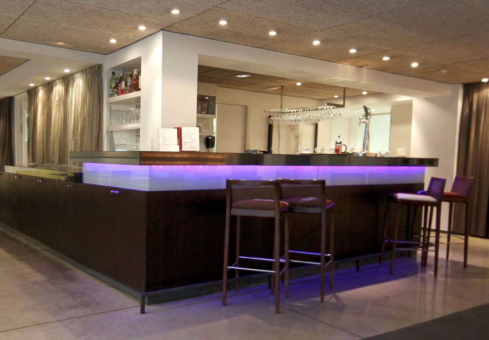 Hotel Petit Palace Tres 4*